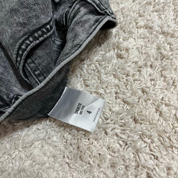 Express Size 4 Gray Black Acid Wash Mid Rise Shortie Denim Shorts - Picture 4 of 5